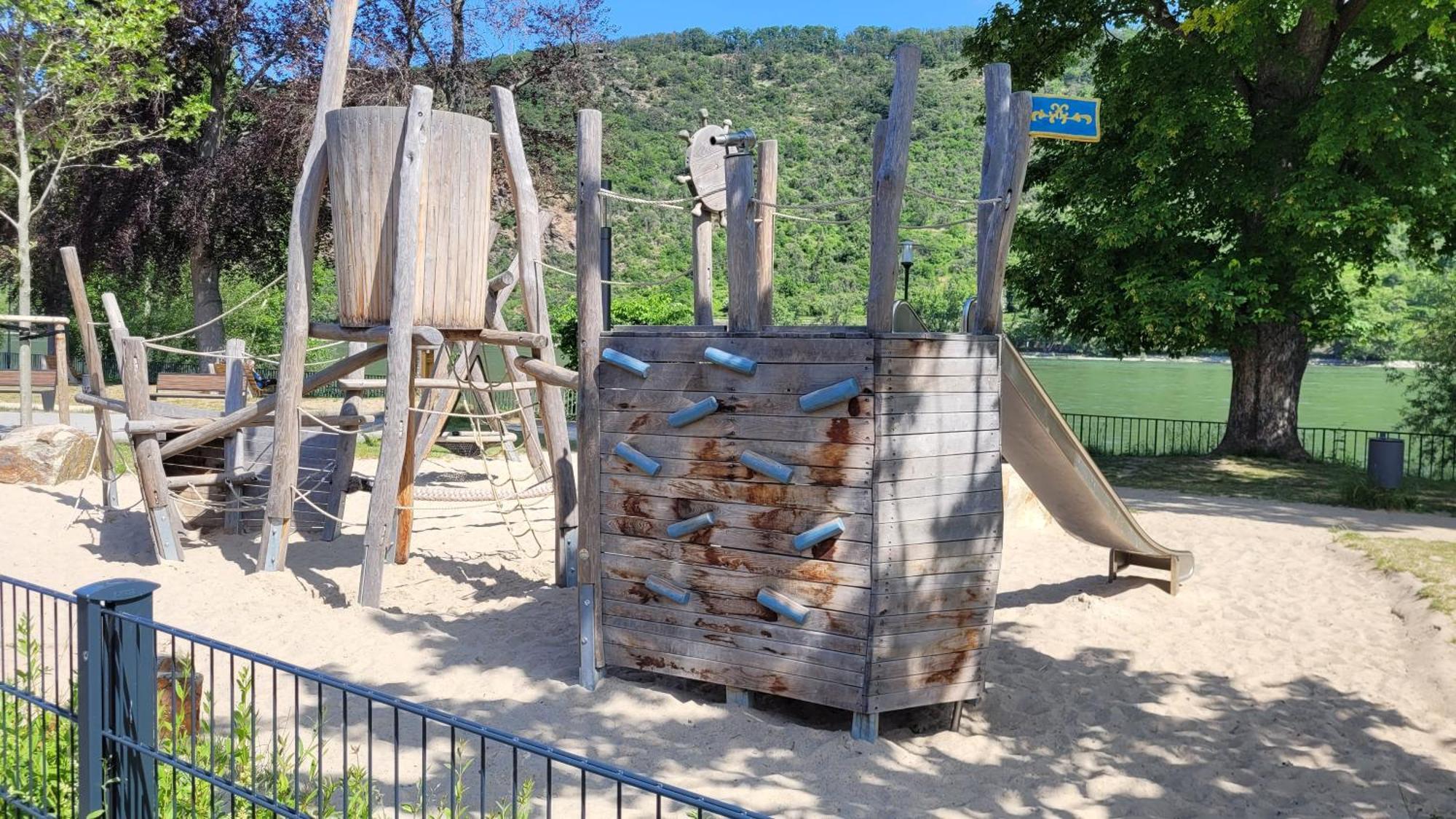 Urlaub Am Rhein, Ferienwohnung Mit Garten Boppard Extérieur photo